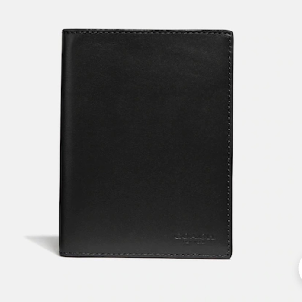 Coach - passport case